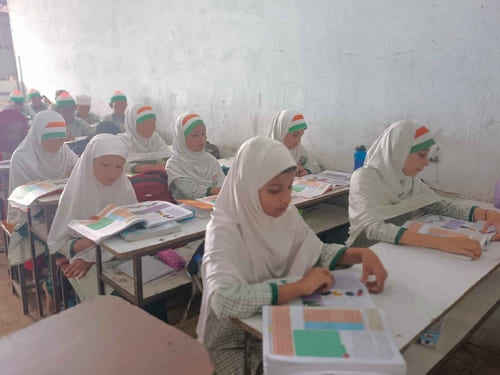 New Buildind And Students