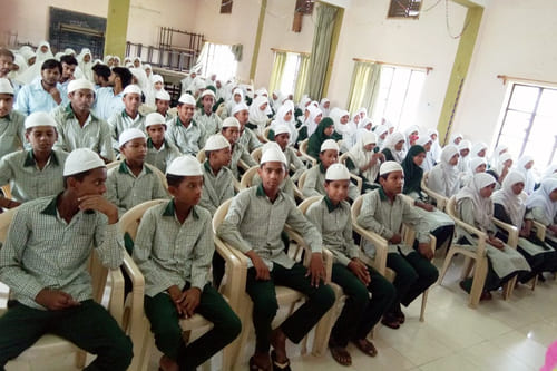 New Buildind And Students